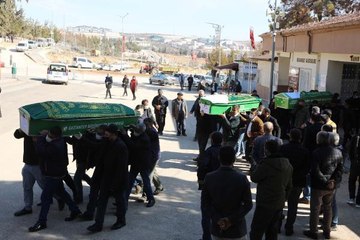 SOBADAN ZEHİRLENEN ANNE, KIZI VE TORUNU TOPRAĞA VERİLDİ