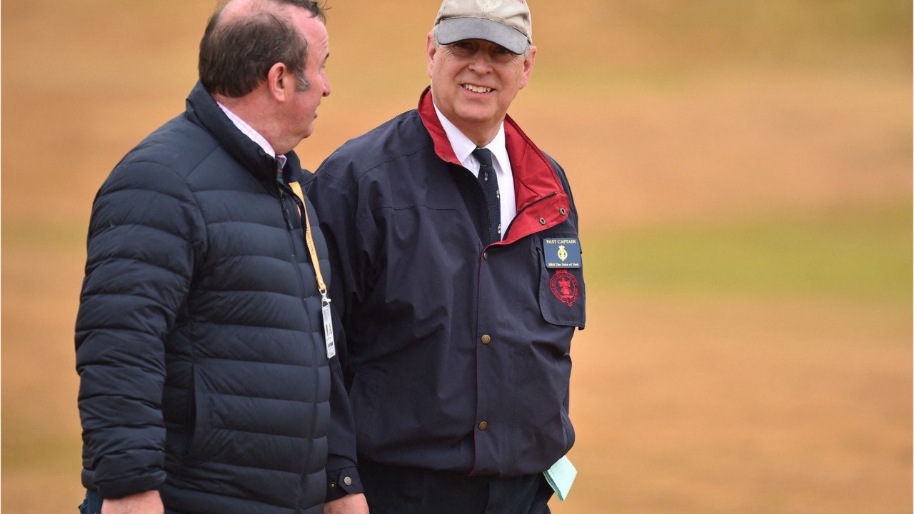 VOICI - Prince Andrew : les révélations explosives de l'ancienne masseuse du fils de la reine Elizabeth II