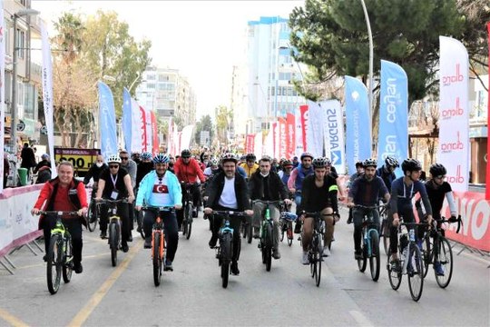 Bakan Kasapoğlu: Bisiklet branşında iddiamızı daha yukarılara taşıyacağız