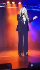 Loana en concert le 12 février 2022.