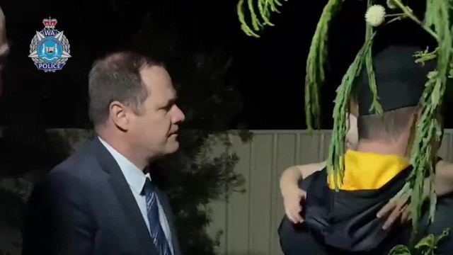 Police carry Cleo Smith out of Carnarvon house | November 3, 2021 | ACM