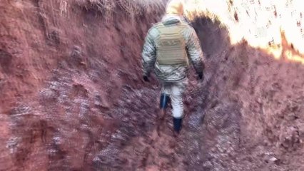 Svitlodarsk bölgesindeki Ukrayna askerleri