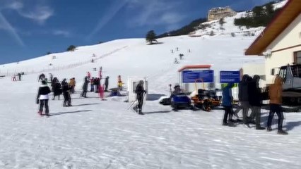 Keltepe Kayak Merkezi'nde hafta sonu yoğunluğu
