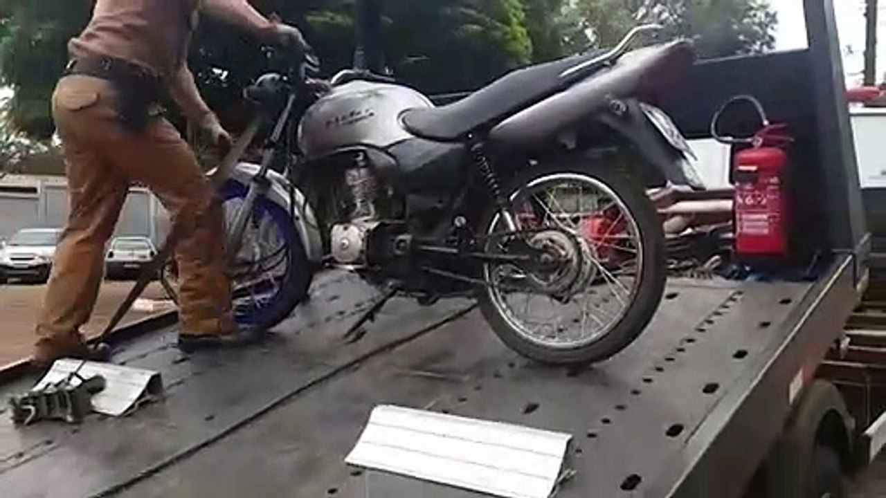 Moto furtada no Centro é recuperada pela PM no Santa Felicidade