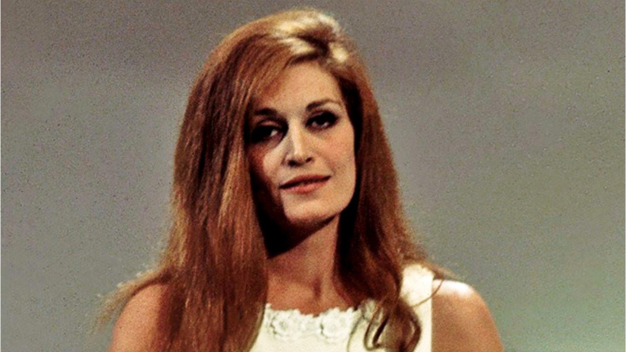 FEMME ACTUELLE - Idylle secrète de Dalida et Alain Delon : Orlando, le frère de la chanteuse, fait d’étonnantes confidences