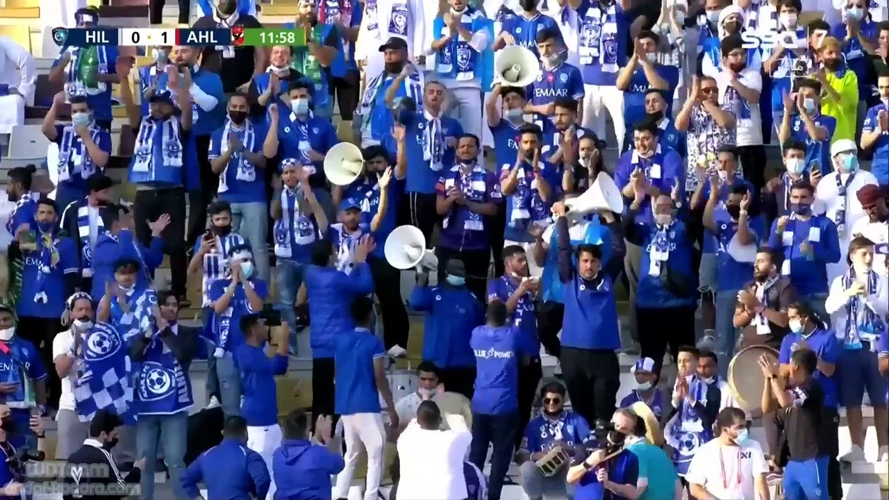 الشوط الاول مباراة الاهلي المصري و الهلال السعو...