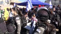 Enfrentamientos entre israelíes y palestinos en el barrio de Sheij Yarrah, en Jerusalén Este