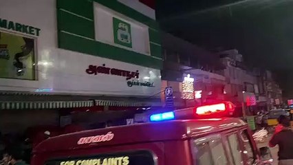 சென்னை அண்ணா நகரில் மின்னல் வேகத்தில் வந்த ரேஸ் கார்!.. சூப்பர் மார்க்கெட்டில் புகுந்து விபத்து