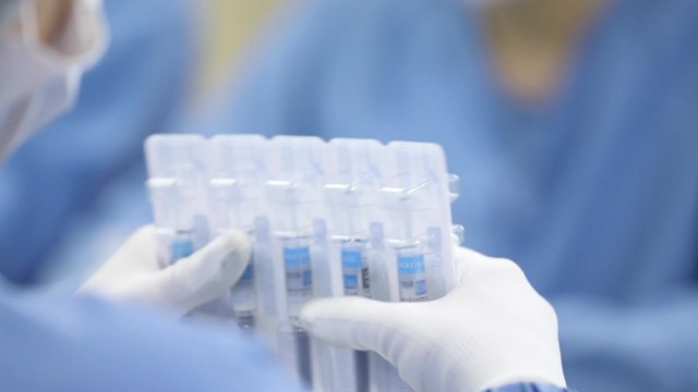 '노바백스' 국내 첫 접종 시작... 18살 이상 미접종자 우선 / YTN