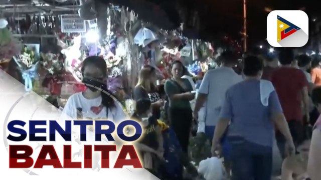 Ilang bibili ng bulaklak, madaling araw pa lang nagpunta na ng Dangwa; Presyo ng ilang bulaklak, posibleng bumaba sa hapon