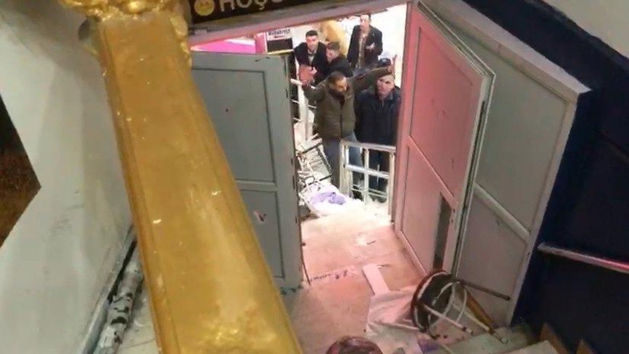 Düğün salonunda polise saldıran 26 kişi tutuklandı