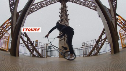 La Saint-Valentin fêtée par une romance à la tour Eiffel - Adrénaline - BMX flat