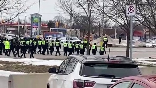 Мост между США и Канадой полностью свободен от конвоя свободы