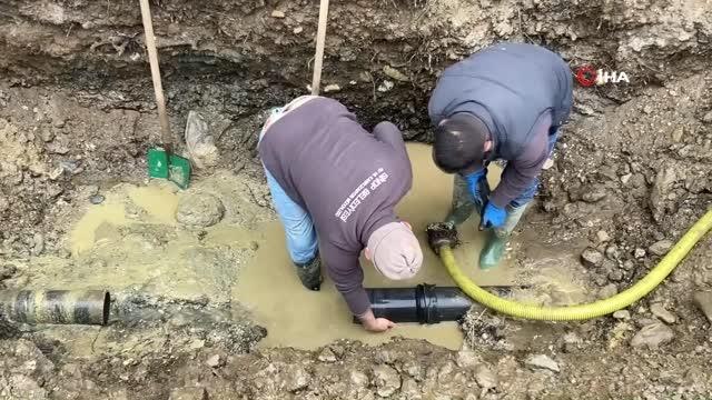 Sinop'ta şebeke suyu borusu patladı