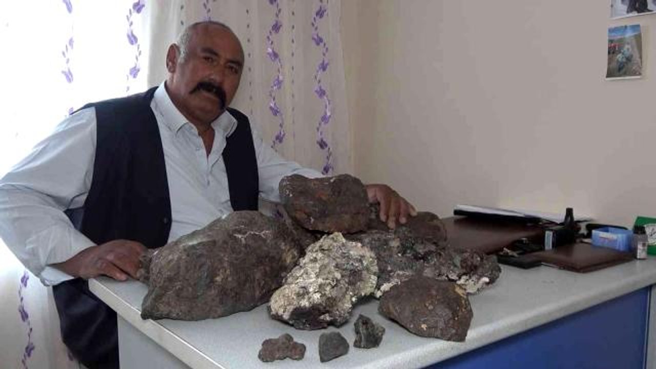 Mantar toplamak için çıktığı arazide 100 kilo gök taşı topladı! Şimdi yana yana müşteri arıyor