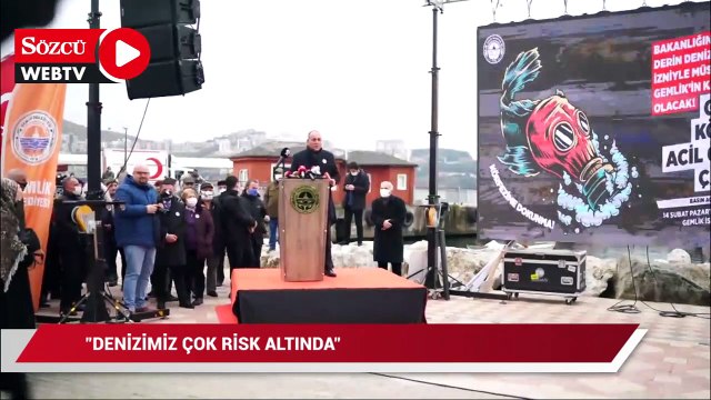 CHP'li Gemlik Belediye Başkanı ve çevrecilerden 'Körfezime dokunma' eylemi