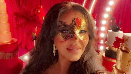 أحلام تحتفل بعيدها وسط أجواء مولان روج