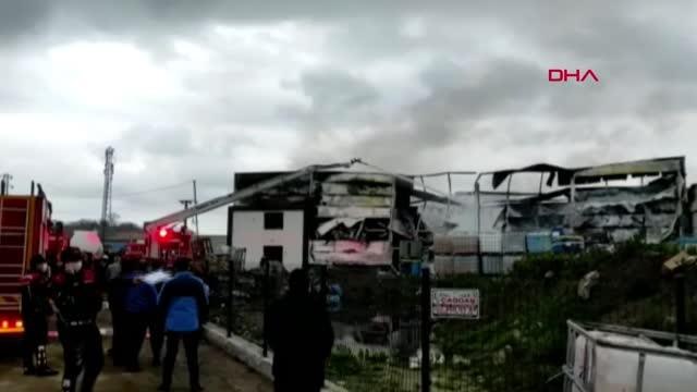 Son dakika haberleri: ADAPAZARI'NDA GERİ DÖNÜŞÜM TESİSİNDE YANGIN