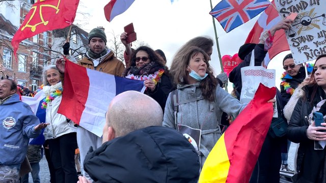 Les « Convois de la liberté » entrent dans Bruxelles... à pied