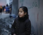 İsrail'in evini yıktığı Filistinli küçük kızdan cesur tepki: 