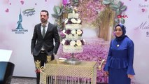 14 Şubat'a özel toplu nikah töreni; 14 çift evlendi
