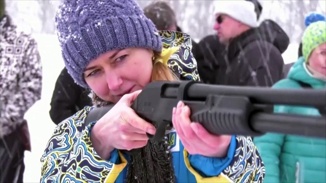 Ucraina, coppia italo-ucraina in fuga: Viviamo la guerra da otto anni, siamo qui per i bambini