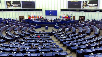 ЕЦБ обещает "нужные меры в нужное время", а пока будет следить за инфляцией