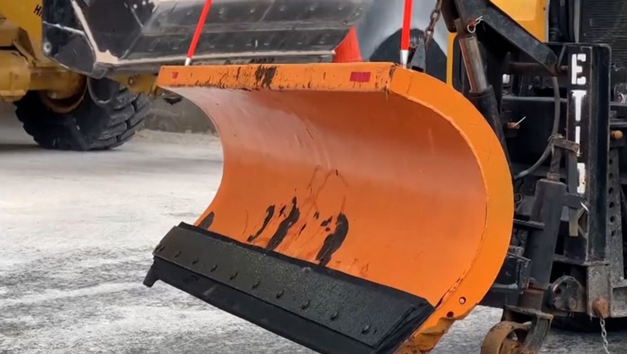 Nationwide shortage of plow drivers causing snow cleanup challenges video Dailymotion