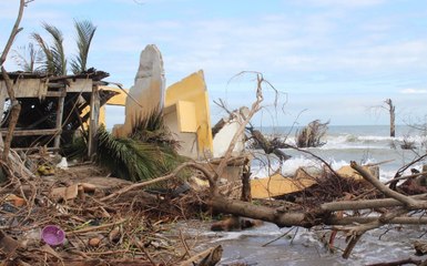 El Bosque, colonia tabasqueña 'devorada' por el mar; sólo quedan 45 casas de pie