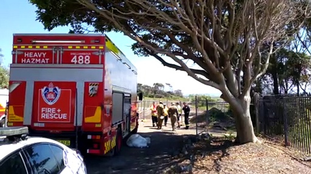 The army and emergency crews attend suspicious device near Bass Point/ 15 February, 2022/Illawarra Mercury