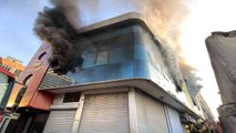 Bayrampaşa'da korkutan iş yeri yangını