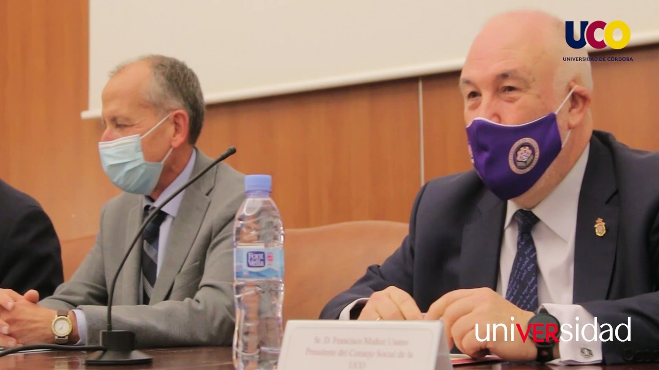 UniVERsidad - Una escalera digital recuerda a los docentes fallecidos de Filosofía y Letras