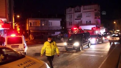 Ünye'de ev yangınında 2 kişi dumandan etkilendi