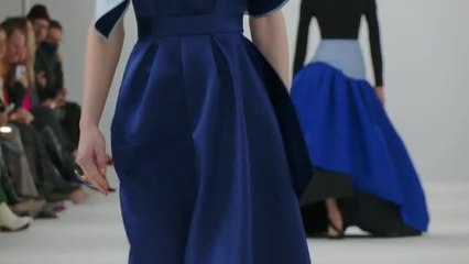 Carolina Herrera presenta su colección más romántica