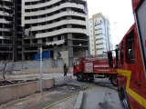 Atıl durumdaki otel binasının otopark kısmı çöktü