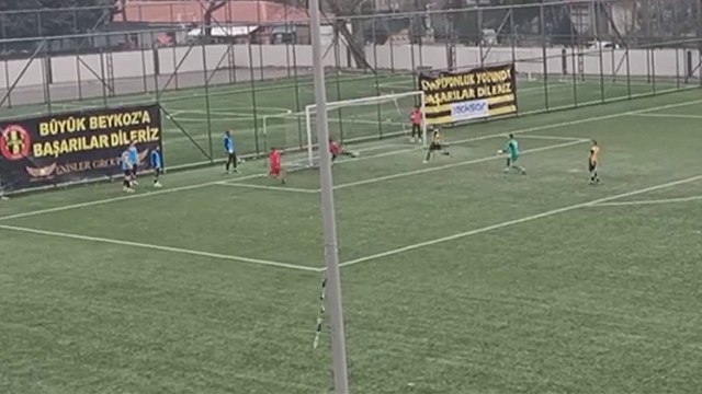 Amatör maçta ilginç olay: Top toplayıcı çocuk golü kurtardı!