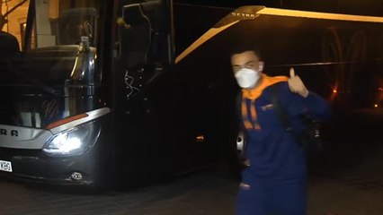 El Valencia y el Barça se la juegan en Mestalla