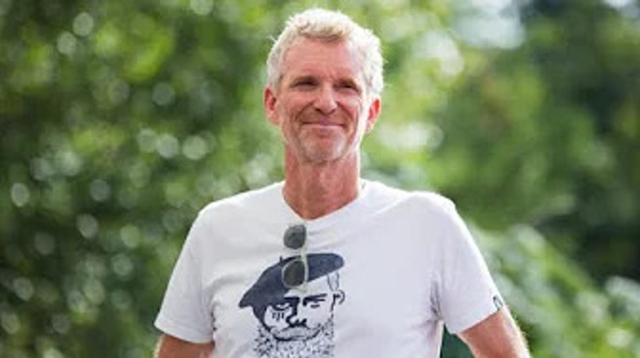 Denis Brogniart évoque ses nombreuses absences : “Mes enfants sont nés, je faisais déjà Koh-Lanta”