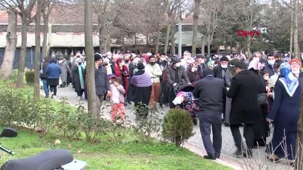 Hasbahçe'de balık ekmek festivali; metrelerce kuyruk oluştu