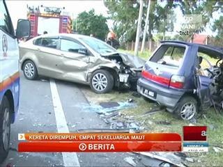 Kereta dirempuh, empat sekeluarga maut