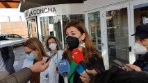 Mónica Campos explica entre lágrimas su donación al Hospital Virgen de la Concha