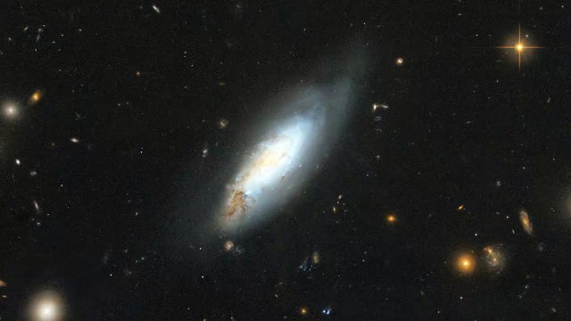 Hubble Captures Images of Two Galaxies On Cosmic Collision Course