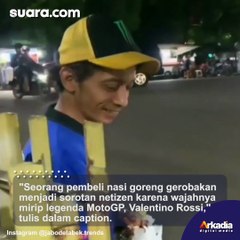 Tải video: Viral Pria Mirip Valentino Rossi Beli Nasi Goreng di Pinggir Jalan, Warganet: Itu Mah, Valentono Rosidin