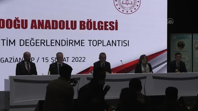 GAZİANTEP - Bakan Özer: Meslek liseleri, yurt dışına ihracat yapan bir okul türüne dönüşüyor