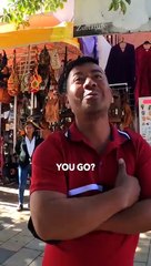 Il propose à des inconnus de faire un saut en parachute !