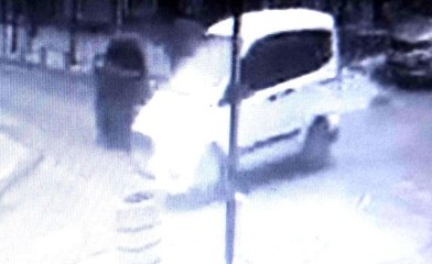 Son dakika haberleri! Balıkesir'de 2 kişinin yaralandığı kaza kamerada