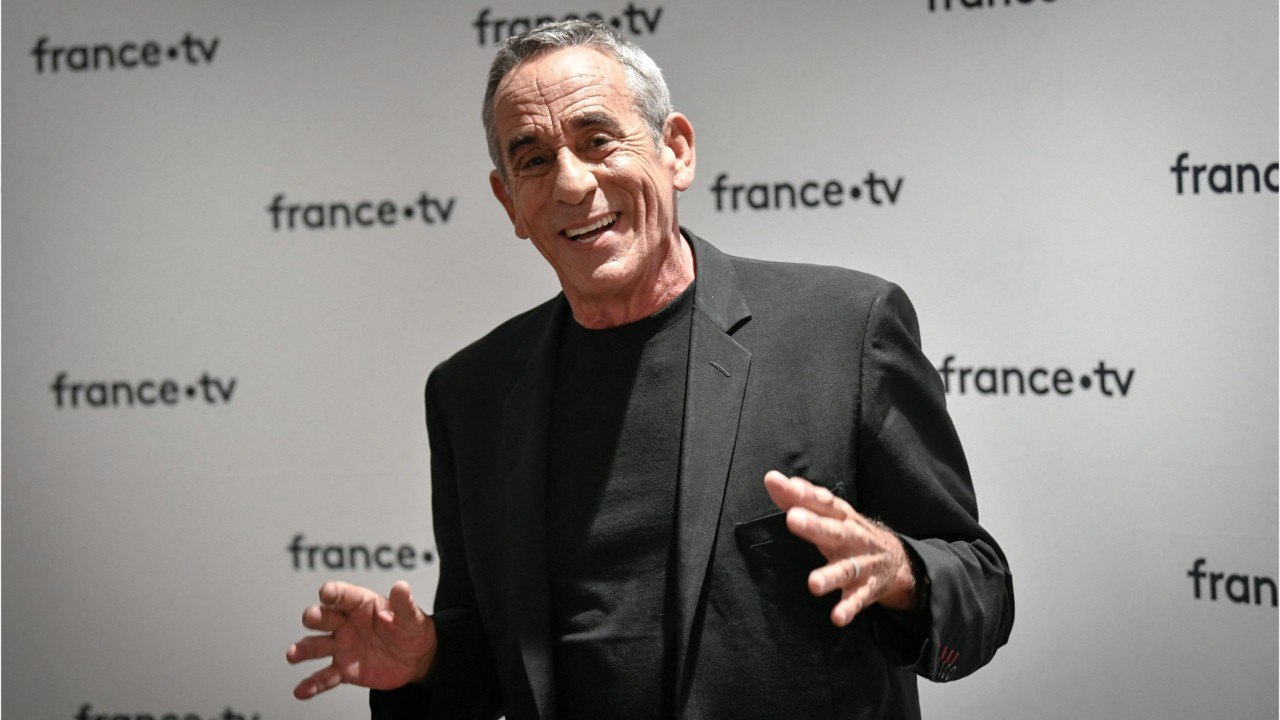 Voici - Thierry Ardisson : son tacle à Amel Bent, M Pokora, Slimane et Amir qu’il n’a “pas envie d’interviewer”