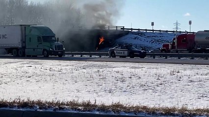Violente sortie de route et incendie sur l'autoroute 20