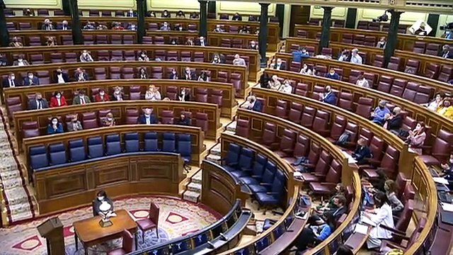 Un diputado del PSOE desmonta la propuesta xenófoba de Vox: Lo único que se puede convertir en ilegal es su partido