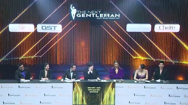 Kim Phuc Kim Phuc Tran Vo Xuân Lan vỗ mặt Hà Anh tại The Next Gentleman - Quý Ông Hoàn Mỹ